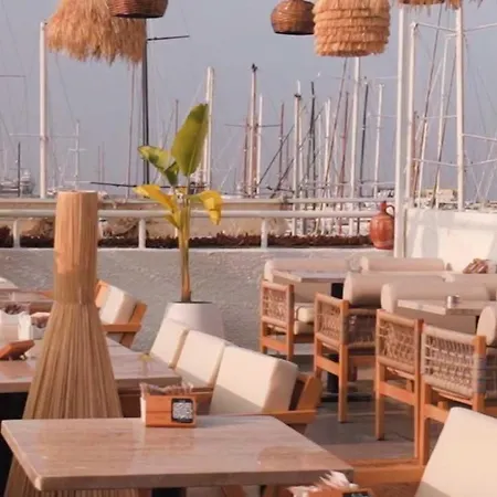 Tosunpasa Hookah Lounge Kafe Restroran Ve Turizm Otelcilik B&B Bodrum
