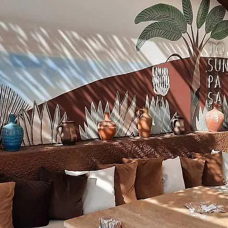 B&B Tosunpasa Hookah Lounge Kafe Restroran Ve Turizm Otelcilik