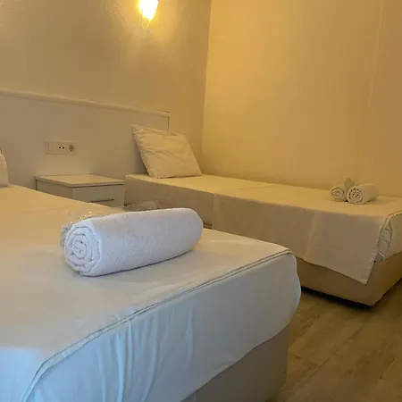 Couette-café Tosunpasa Hookah Lounge Kafe Restroran Ve Turizm Otelcilik *