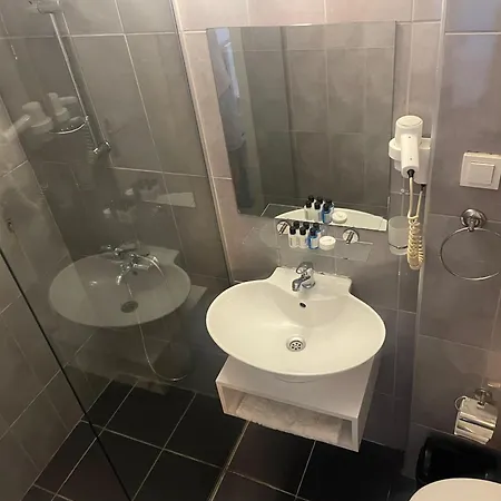 B&B Tosunpasa Hookah Lounge Kafe Restroran Ve Turizm Otelcilik