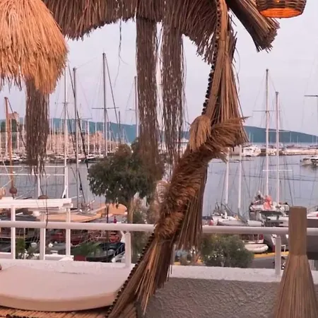 Tosunpasa Hookah Lounge Kafe Restroran Ve Turizm Otelcilik بودروم