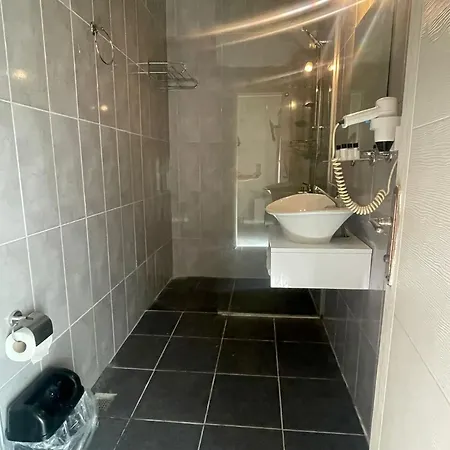 Tosunpasa Hookah Lounge Kafe Restroran Ve Turizm Otelcilik B&B