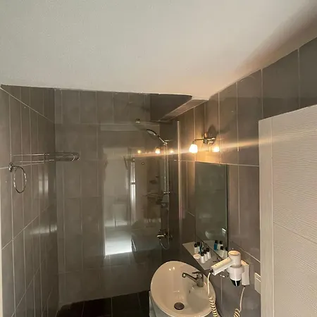 Tosunpasa Hookah Lounge Kafe Restroran Ve Turizm Otelcilik *