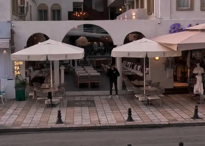 Tosunpasa Hookah Lounge Kafe Restroran Ve Turizm Otelcilik Nocleg ze śniadaniem *