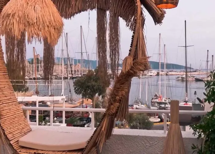 Tosunpasa Hookah Lounge Kafe Restroran Ve Turizm Otelcilik Бодрум