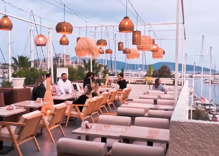 Tosunpasa Hookah Lounge Kafe Restroran Ve Turizm Otelcilik Бодрум